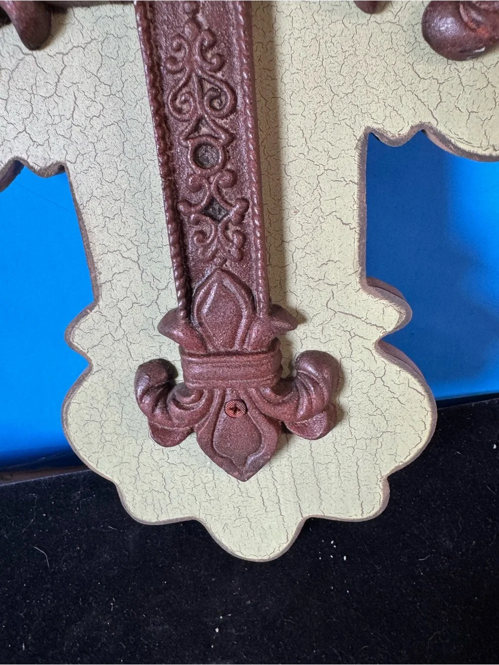 Decorative Fleur-de-Lis Cross Wall Plaque - Antique Brown on Cream